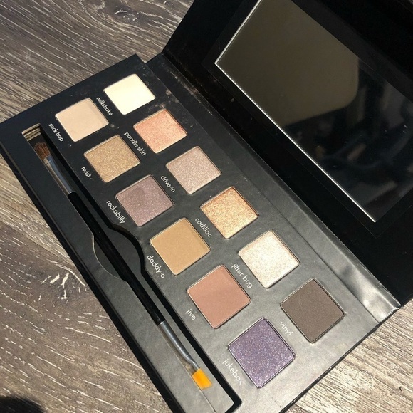 HOST PICK 🔥 YBF Rock the Croc Palette - Picture 3 of 7
